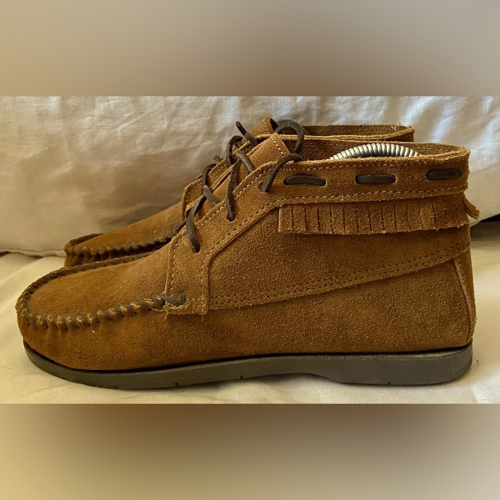Minnetonka Lace-Up Ankle Boots Women’s 7 Brown Suede Moccasin Rubber Sole 783